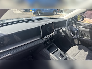 Used Volkswagen Touran 2025 for sale - 75641200: Photo