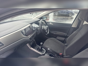 Used Volkswagen Polo 2021 for sale - 76112177: Photo 2