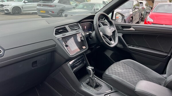 Used Volkswagen Tiguan 2023 for sale - 75652746: Photo 2