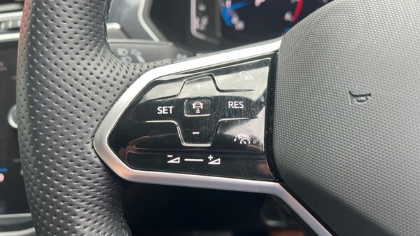 Used Volkswagen Tiguan 2023 for sale - 75652746: Photo 31