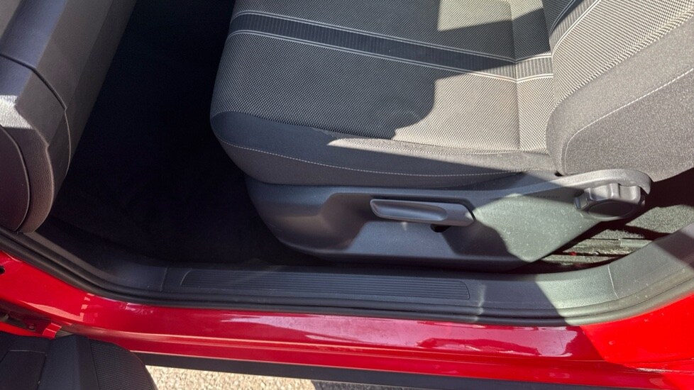 Used Volkswagen T-Roc 2019 for sale - 77082447: Photo 36