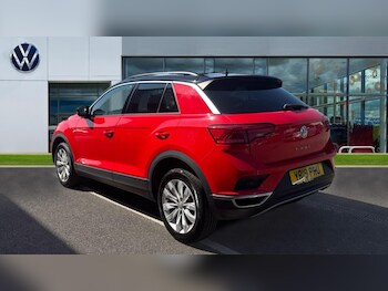 Used Volkswagen T-Roc 2019 for sale - 77082447: Photo