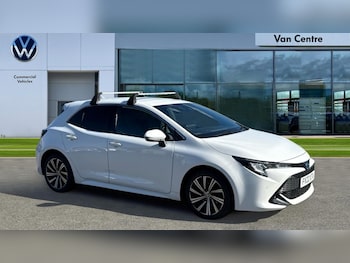 2022 - 1.8 VVT-i Hybrid Design 5dr CVT