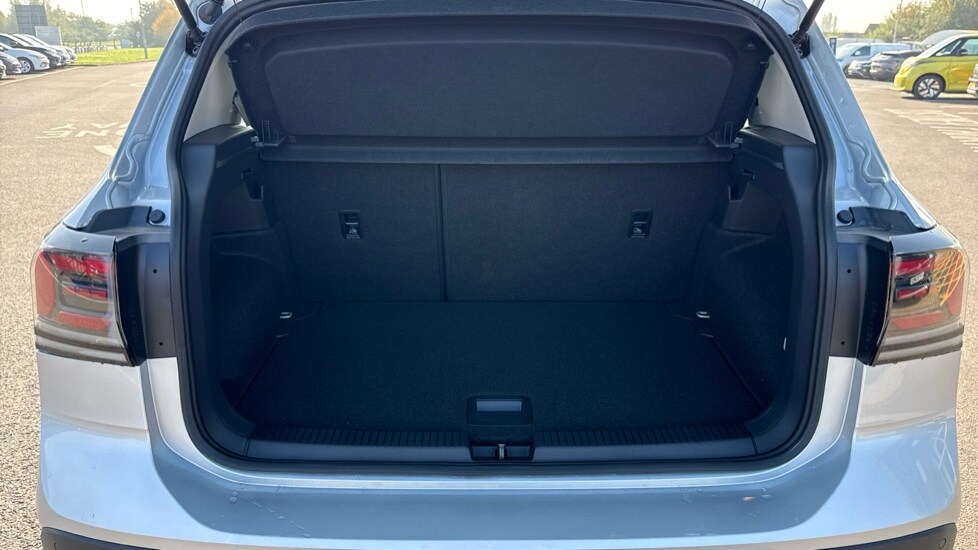 Used Volkswagen T-Cross 2025 for sale - 76328131: Photo 16