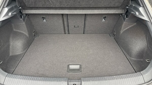 Used Volkswagen T-Roc 2023 for sale - 76312065: Photo 16