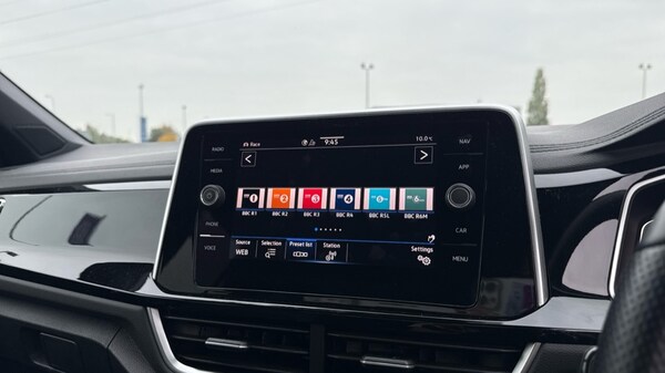 Used Volkswagen T-Roc 2023 for sale - 76312065: Photo 25