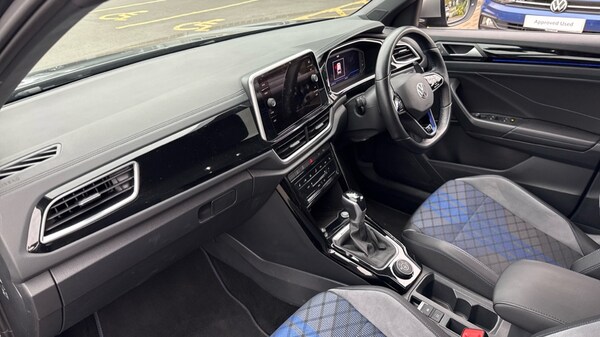 Used Volkswagen T-Roc 2023 for sale - 76312065: Photo 2