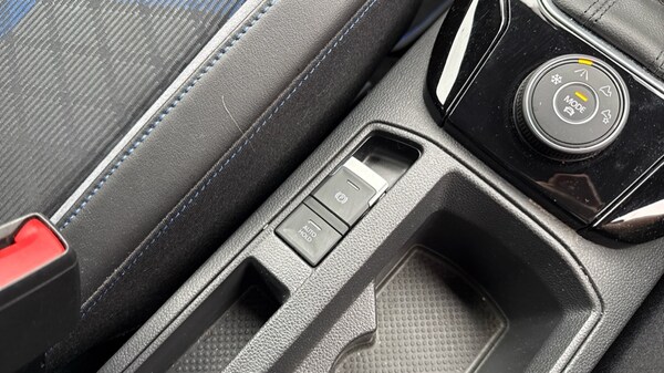 Used Volkswagen T-Roc 2023 for sale - 76312065: Photo 36