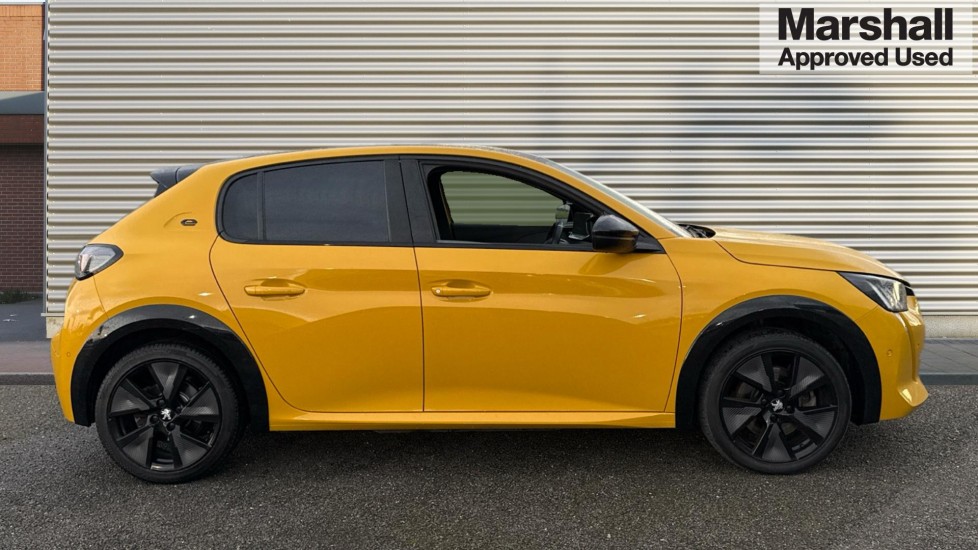 Used Peugeot 208 2021 for sale - 76684239: Photo 2