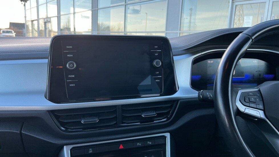 Used Volkswagen T-Roc 2024 for sale - 76796247: Photo 13