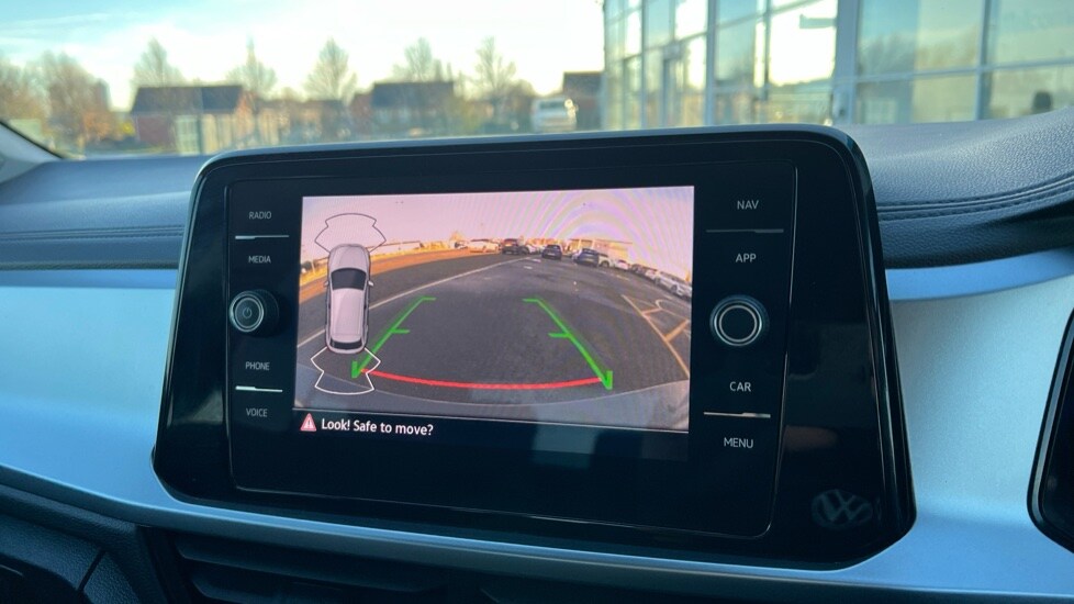 Used Volkswagen T-Roc 2024 for sale - 76796247: Photo 22