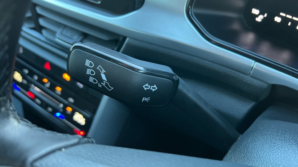 Used Volkswagen T-Roc 2024 for sale - 76796247: Photo 33