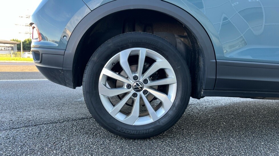 Used Volkswagen T-Roc 2024 for sale - 76796247: Photo 5