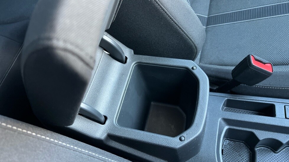 Used Volkswagen T-Roc 2024 for sale - 76796247: Photo 53