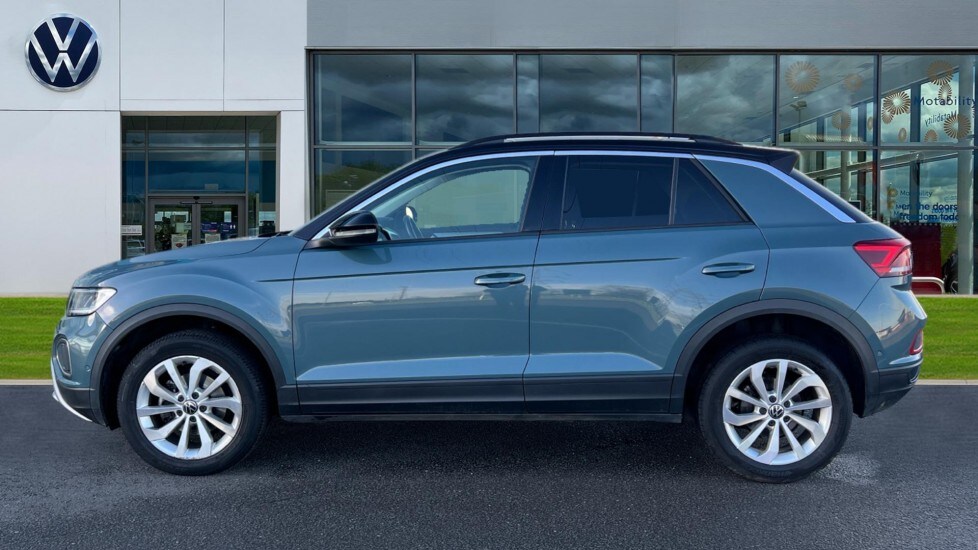 Used Volkswagen T-Roc 2024 for sale - 76796247: Photo 9
