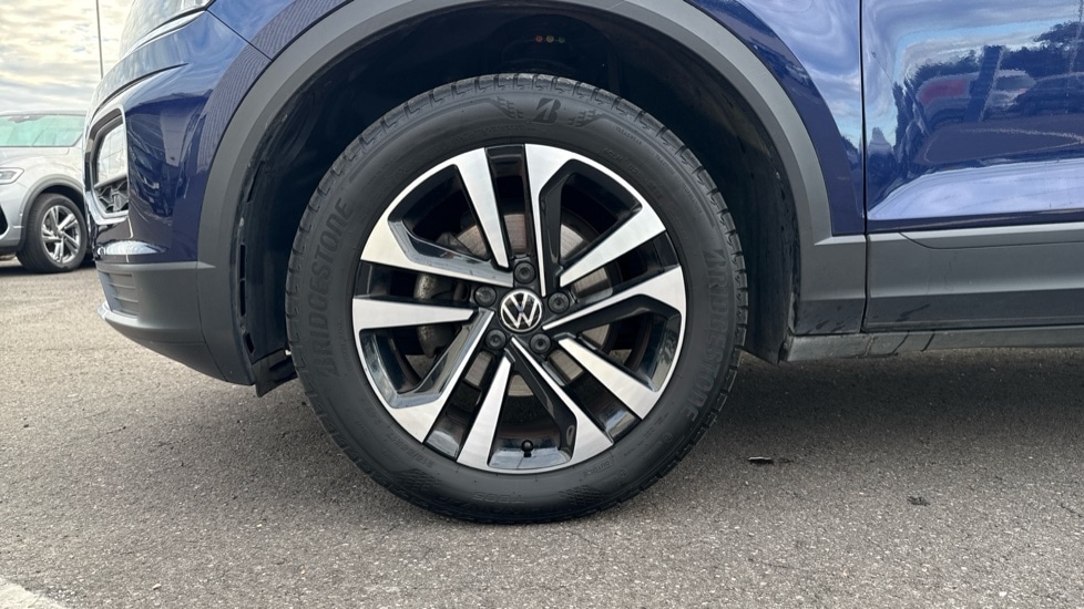 Used Volkswagen T-Roc 2021 for sale - 76078970: Photo 5