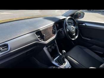 Used Volkswagen T-Roc 2021 for sale - 74482540: Photo