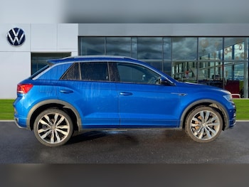 Used Volkswagen T-Roc 2018 for sale - 76861800: Photo