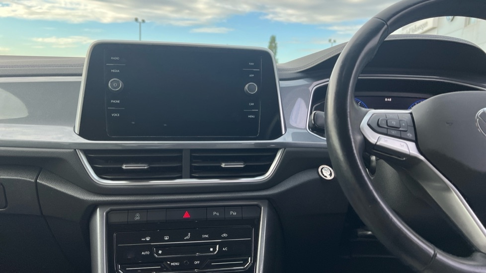 Used Volkswagen T-Roc 2022 for sale - 76079075: Photo 13