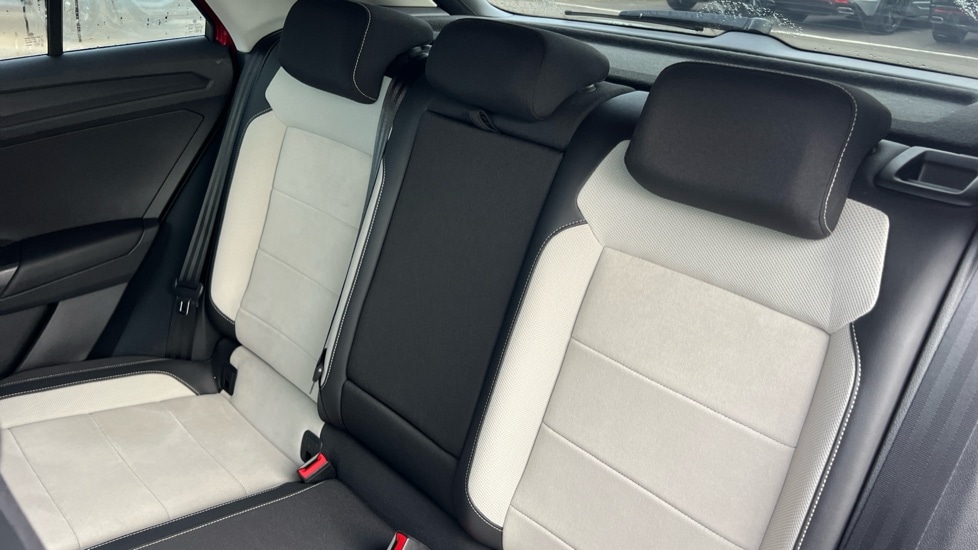 Used Volkswagen T-Roc 2022 for sale - 76079075: Photo 15