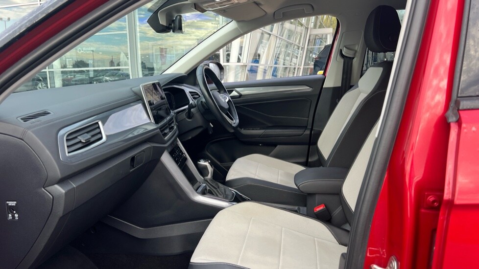 Used Volkswagen T-Roc 2022 for sale - 76079075: Photo 28
