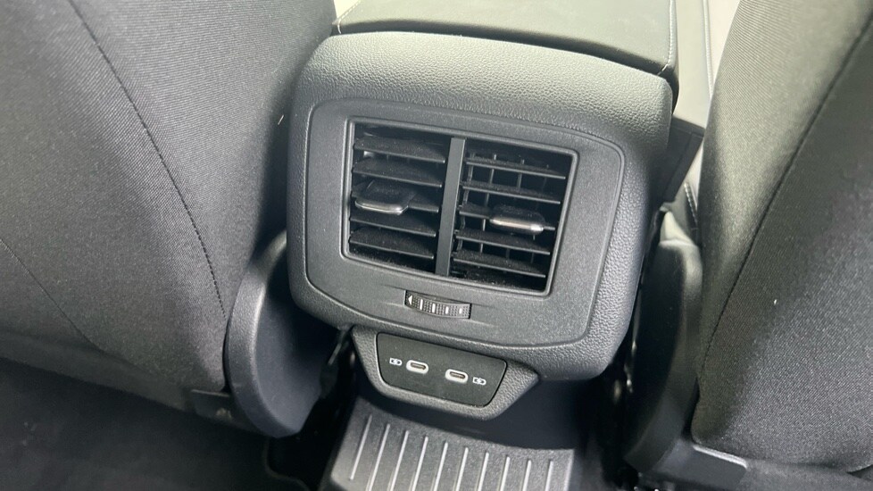 Used Volkswagen T-Roc 2022 for sale - 76079075: Photo 34
