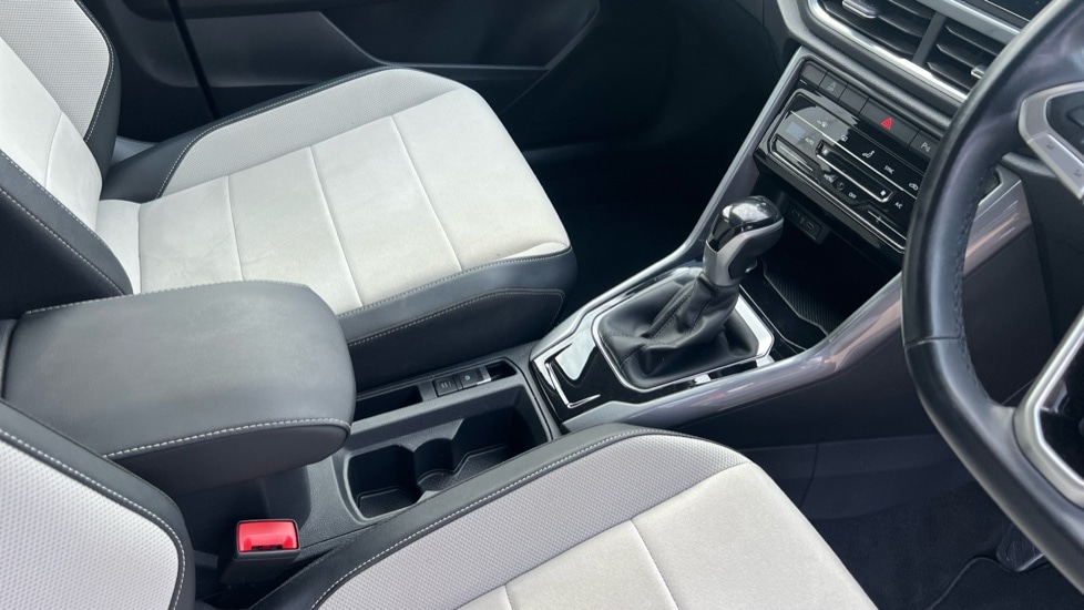 Used Volkswagen T-Roc 2022 for sale - 76079075: Photo 35