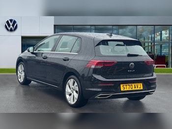 Used Volkswagen Golf 2020 for sale - 77059136: Photo