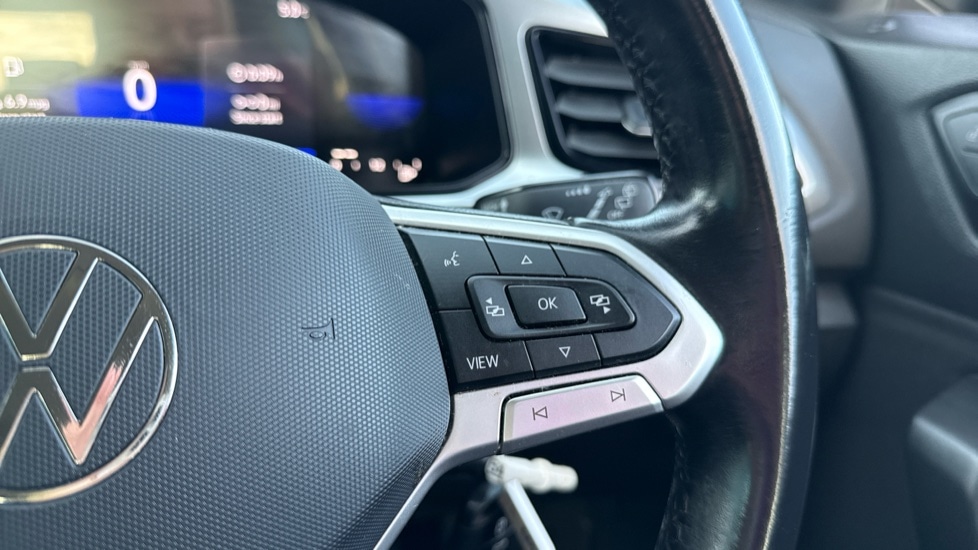 Used Volkswagen T-Roc 2023 for sale - 76796248: Photo 27