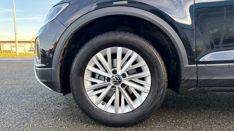 Used Volkswagen T-Roc 2023 for sale - 76796248: Photo 5