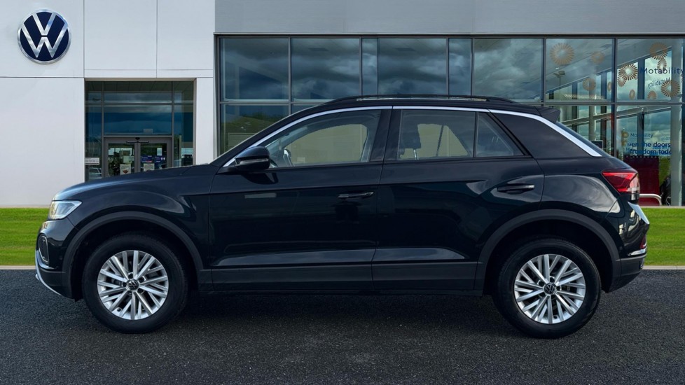 Used Volkswagen T-Roc 2023 for sale - 76796248: Photo 9