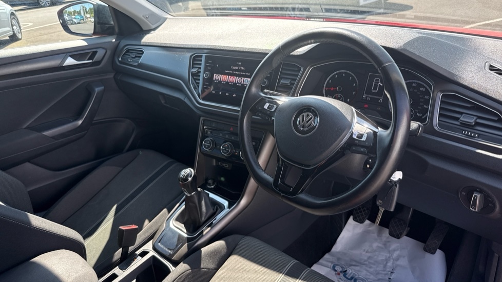 Used Volkswagen T-Roc 2019 for sale - 76589786: Photo 6