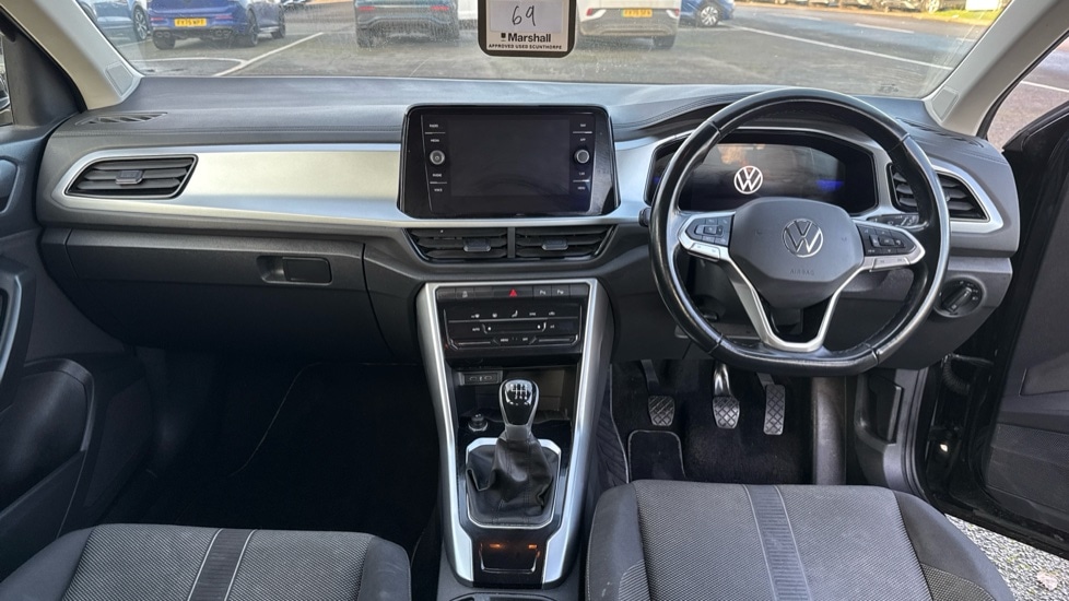 Used Volkswagen T-Roc 2023 for sale - 76660789: Photo 12