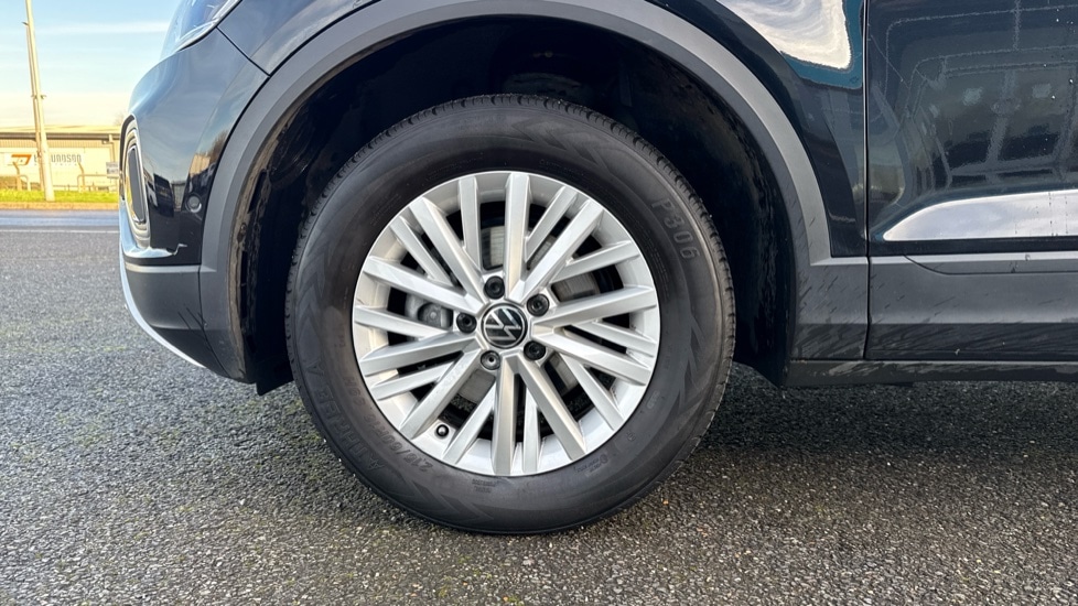 Used Volkswagen T-Roc 2023 for sale - 76660789: Photo 17