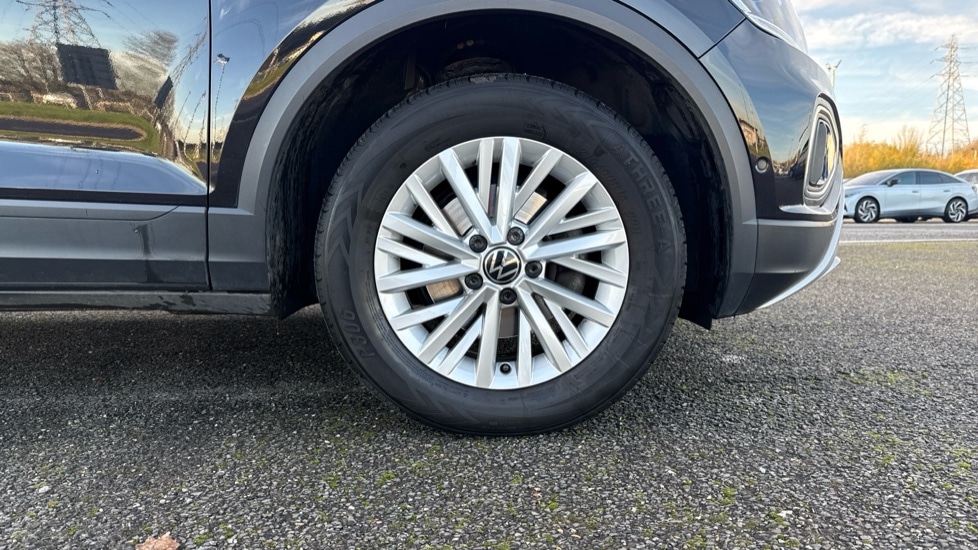 Used Volkswagen T-Roc 2023 for sale - 76660789: Photo 19