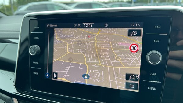 Used Volkswagen T-Roc 2025 for sale - 75652760: Photo 21