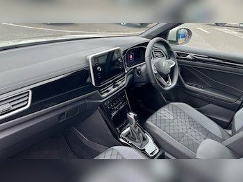Used Volkswagen T-Roc 2025 for sale - 75652760: Photo