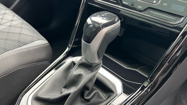 Used Volkswagen T-Roc 2025 for sale - 75652760: Photo 36