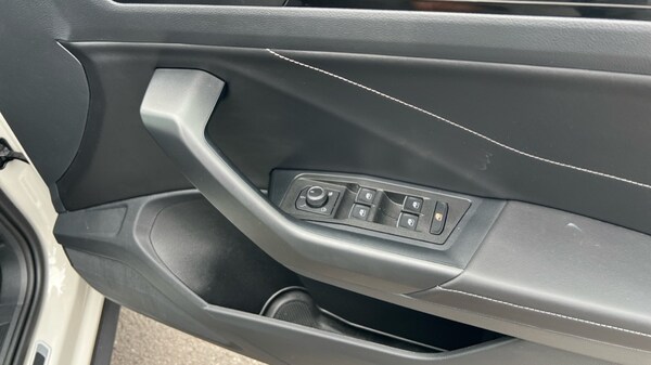 Used Volkswagen T-Roc 2025 for sale - 75652760: Photo 37