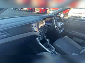 Used Volkswagen Polo 2023 for sale - 76130388: Photo 2