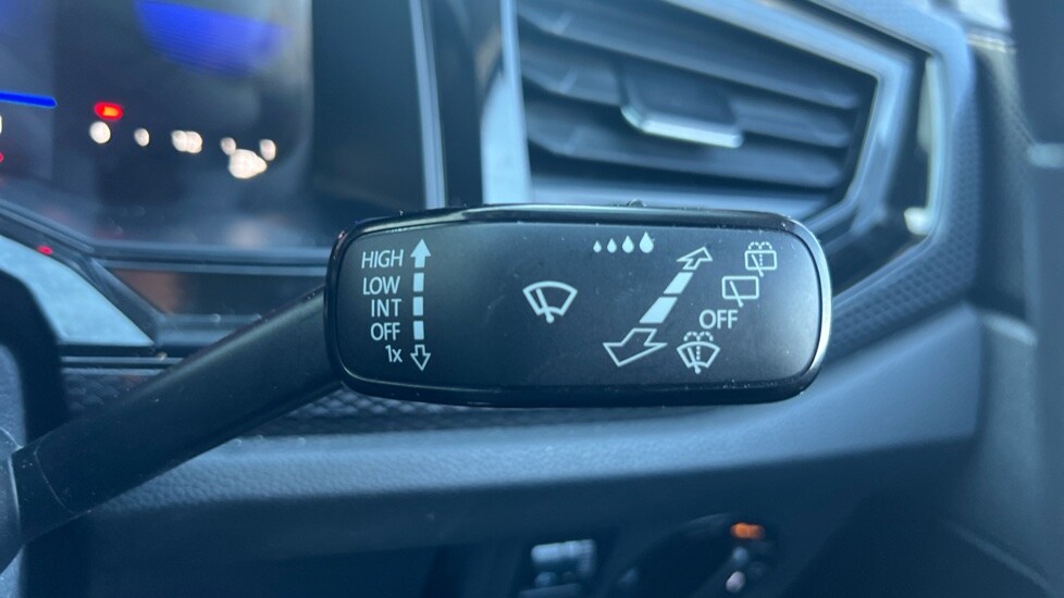 Used Volkswagen Polo 2023 for sale - 76130388: Photo 32