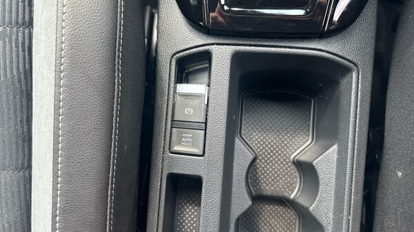 Used Volkswagen T-Roc 2025 for sale - 75451514: Photo 42