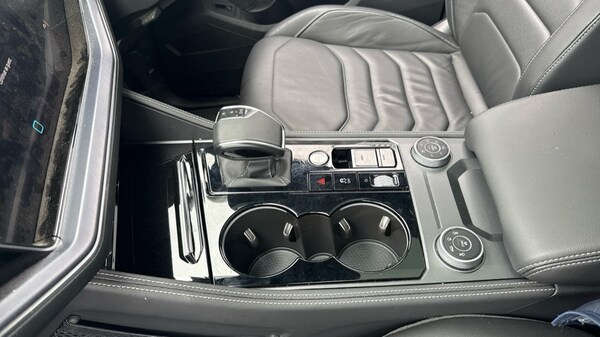 Used Volkswagen Touareg 2025 for sale - 75395677: Photo 32