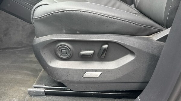 Used Volkswagen Touareg 2025 for sale - 75395677: Photo 36
