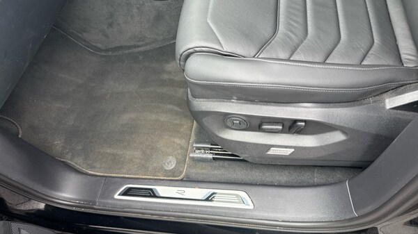 Used Volkswagen Touareg 2025 for sale - 75395677: Photo 37