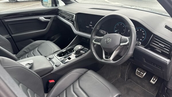 Used Volkswagen Touareg 2025 for sale - 75395677: Photo 6