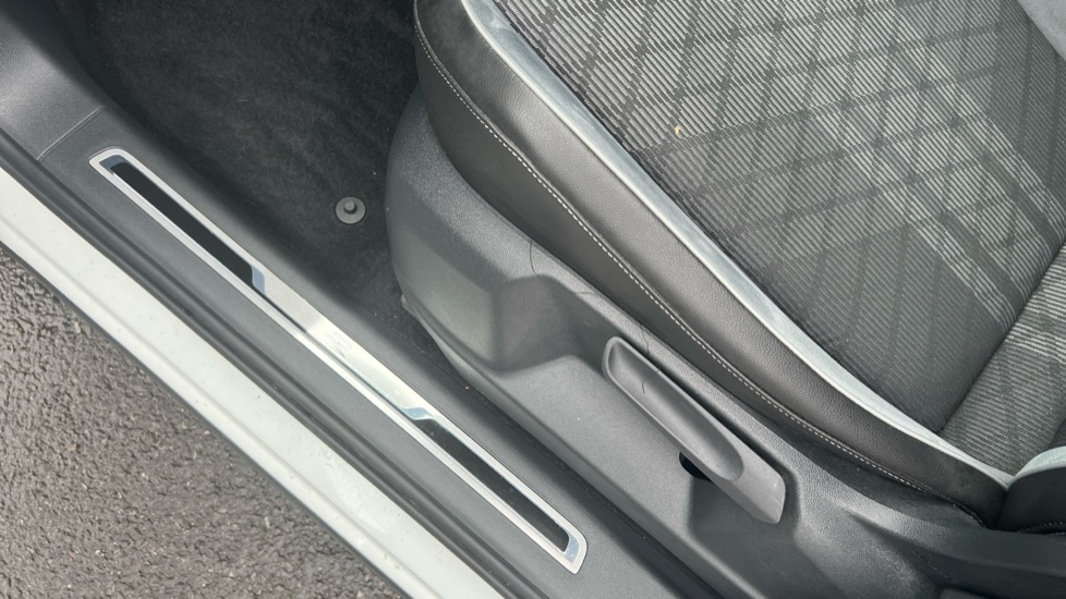 Used Volkswagen Tiguan 2021 for sale - 76796488: Photo 40