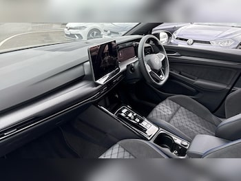 Used Volkswagen Golf 2025 for sale - 75451680: Photo