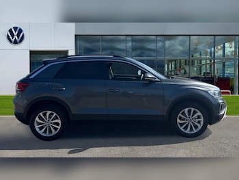 Used Volkswagen T-Roc 2025 for sale - 75522255: Photo 4