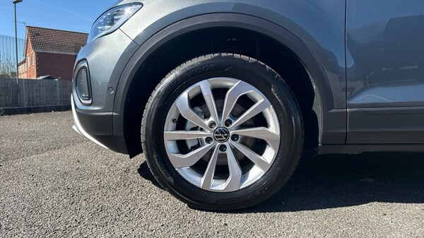 Used Volkswagen T-Roc 2025 for sale - 75522255: Photo 5
